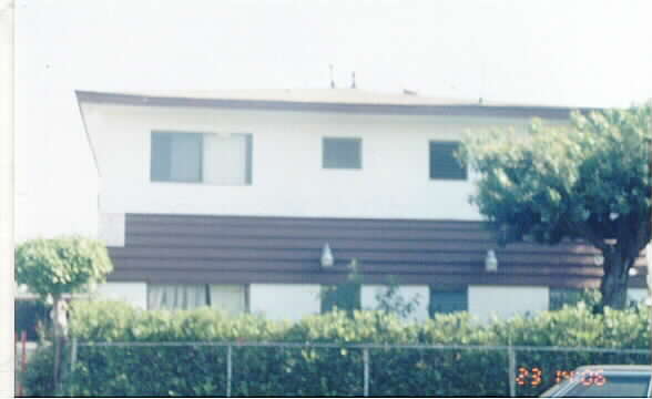 8028 Boer Ave in Santa Fe Springs, CA - Foto de edificio