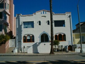 2213 Ocean Ave, Unit 2215-C in Santa Monica, CA - Building Photo