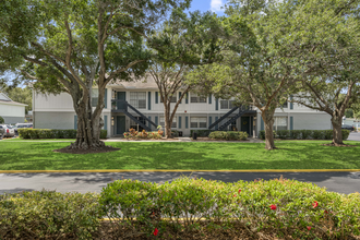 Central Park at East Bay in Largo, FL - Building Photo - Building Photo