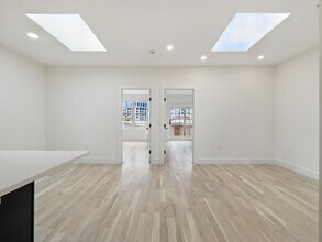 633 Newark Ave in Jersey City, NJ - Building Photo - Building Photo
