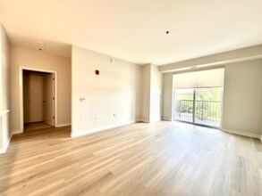 450 Warrenville Rd in Lisle, IL - Building Photo - Building Photo