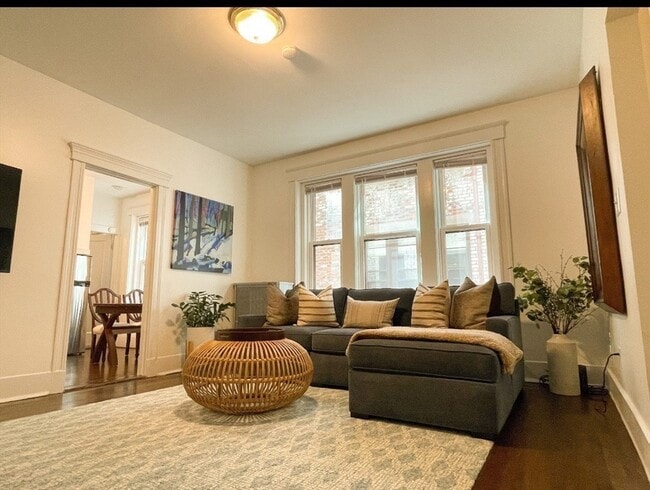 1870 Commonwealth Ave, Unit 8
