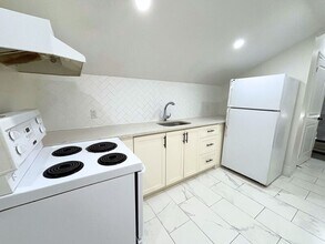 87 Victoria Ave N in Hamilton, ON - Building Photo - Building Photo