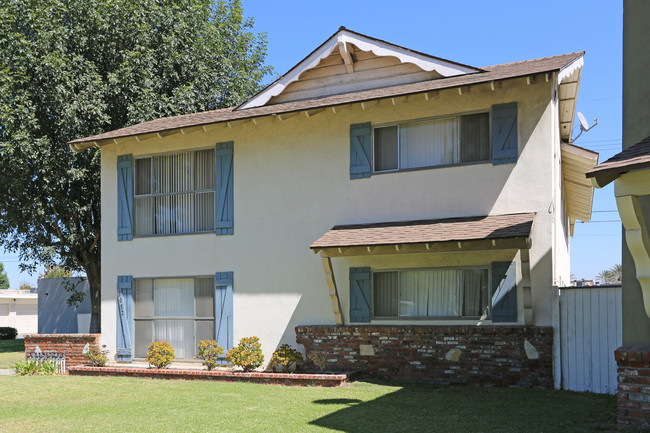 Cole Manor Apartments in Garden Grove, CA - Building Photo - Building Photo