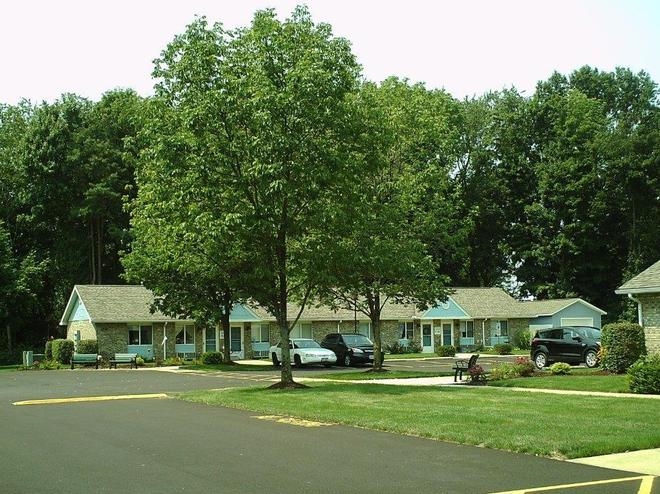 Friendship Village in Massillon, OH - Building Photo