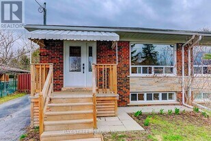 382 Blue Grass Blvd in Richmond Hill, ON - Building Photo