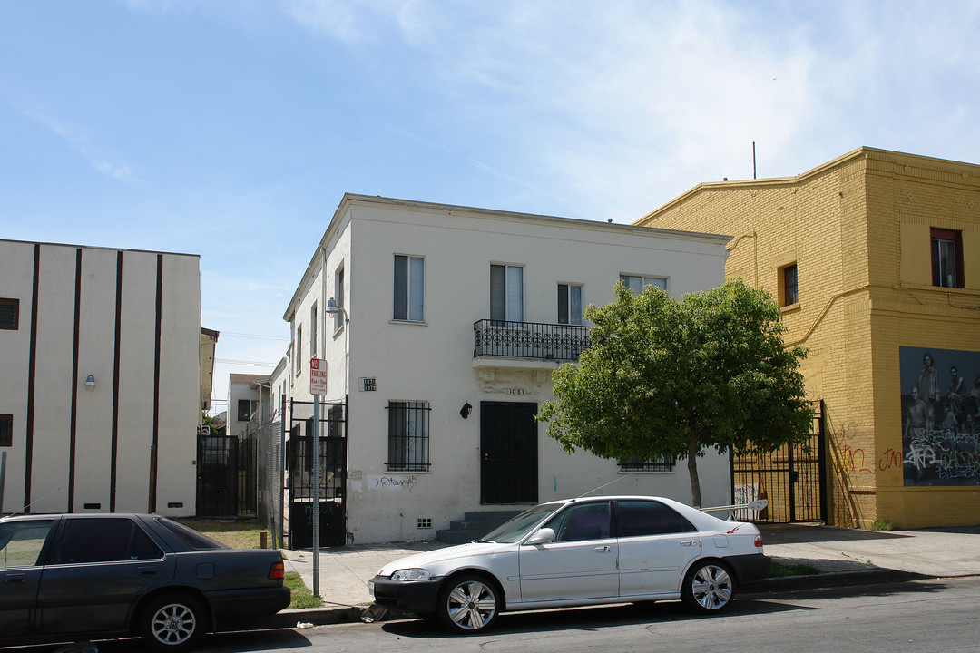 1077-1081 N Oxford Ave in Los Angeles, CA - Building Photo