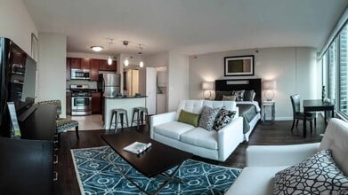 355e E Ohio St in Chicago, IL - Building Photo - Building Photo