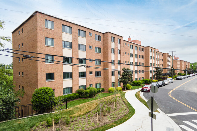 The Cavendish in Arlington, VA - Foto de edificio - Building Photo