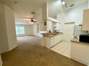 36101 Deer Creek Dr in Zephyrhills, FL - Building Photo - Building Photo