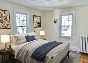 90 Poplar St in Watertown, MA - Building Photo - Building Photo