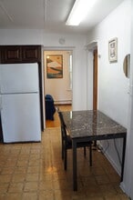 21 Wright Ave, Unit 2 in Jersey City, NJ - Foto de edificio - Building Photo