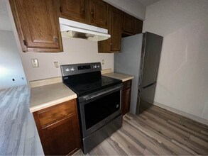 948 Boston Way in Coralville, IA - Building Photo - Building Photo