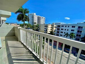 1431 Lincoln Ter in Miami Beach, FL - Foto de edificio - Building Photo