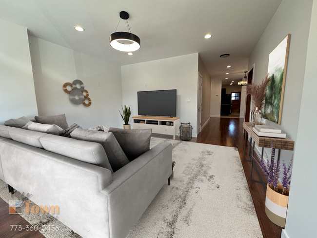 5008 W Henderson St, Unit 2