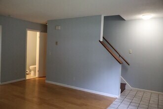 745 Merrow Rd in Coventry, CT - Building Photo - Building Photo