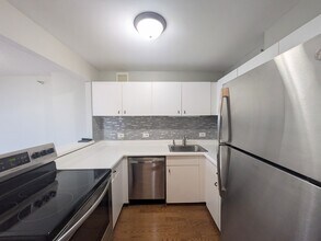 3660 N Lake Shore Dr in Chicago, IL - Building Photo - Building Photo