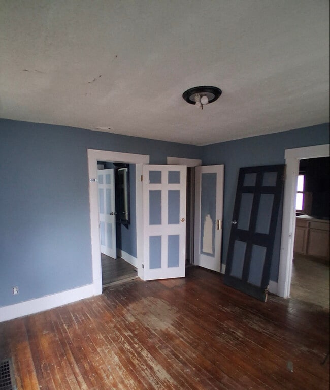 2057 N Charles St in Decatur, IL - Building Photo - Building Photo