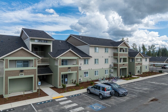 Samuelson Place Apartments in Sandpoint, ID - Building Photo - Building Photo