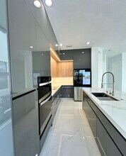 9909 W 32nd Ln in Hialeah, FL - Building Photo - Building Photo