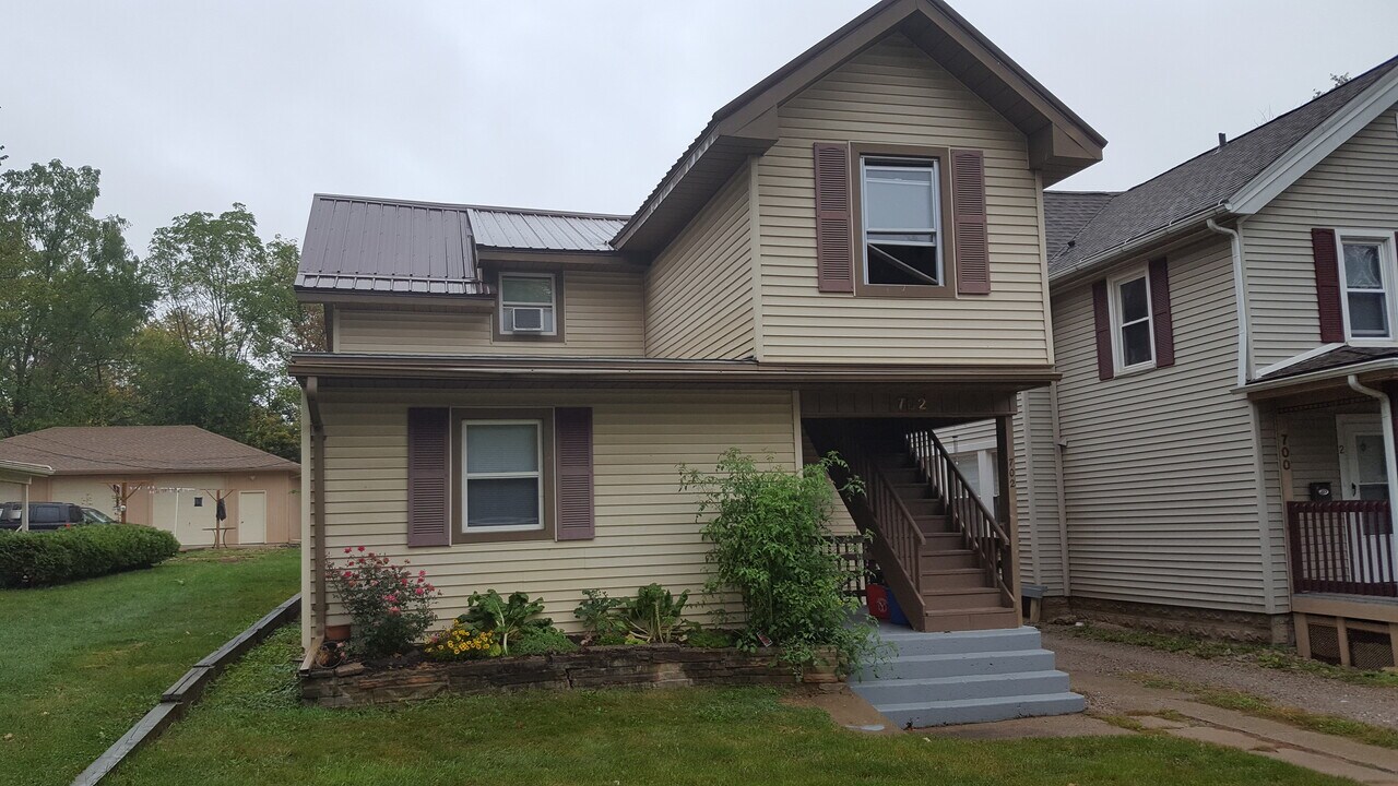 702 Congress St, Unit #1 in Ypsilanti, MI - Foto de edificio