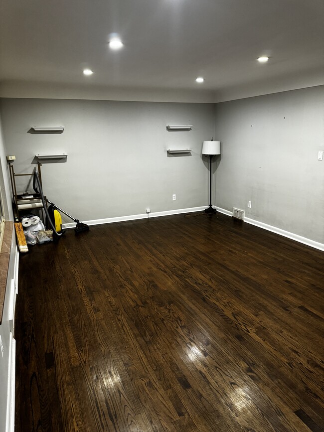 608 Montrose Ave in Royal Oak, MI - Building Photo - Building Photo