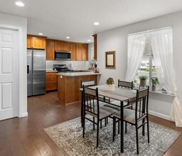 1716 Gardendale Ln in Grants Pass, OR - Building Photo - Building Photo