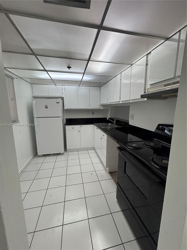 8730 SW 133rd Avenue Rd in Miami, FL - Building Photo - Building Photo