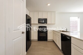 3701 Los Cabos Dr in Mustang, OK - Building Photo - Building Photo