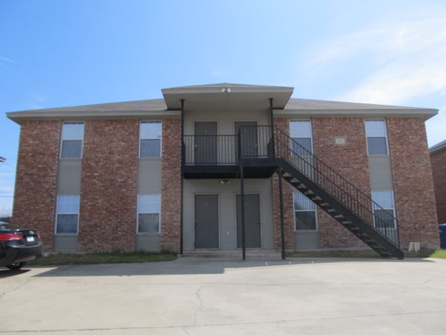property at 1505 Benttree Dr