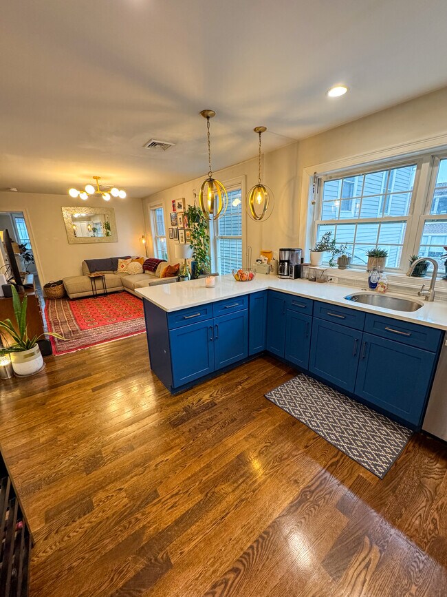 227 Brooks St in Boston, MA - Building Photo - Building Photo