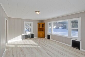 16 Knightville Dam Road in Huntington, MA - Building Photo - Building Photo