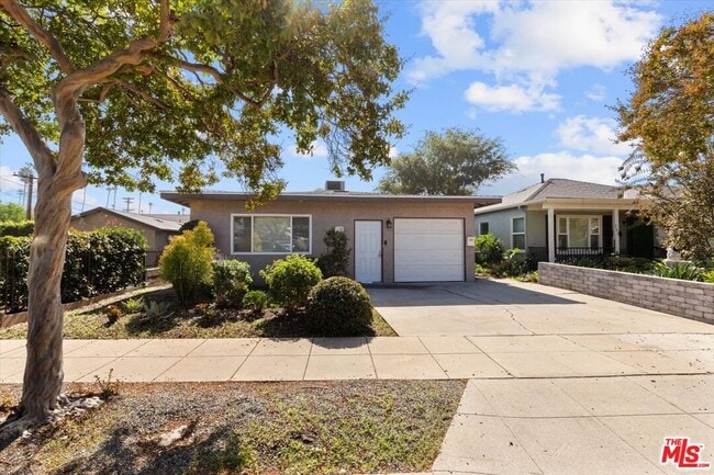 262 MacDonald St in Pasadena, CA - Building Photo - Building Photo