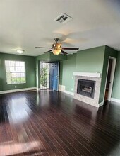 10341 Azuaga St, Unit 247 in San Diego, CA - Foto de edificio - Building Photo