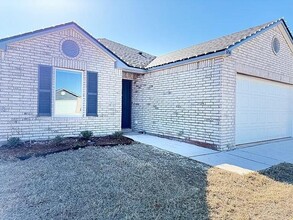 6156 Holm Oak Rd in Edmond, OK - Building Photo - Building Photo