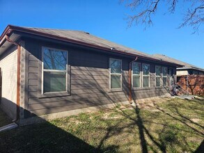 5740 Brookville Dr in Fort Worth, TX - Building Photo - Building Photo