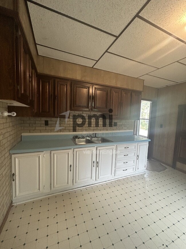 1105 6th St in Charleston, IL - Building Photo - Building Photo