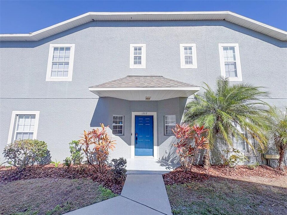12837 Kings Crossing Dr in Gibsonton, FL - Building Photo