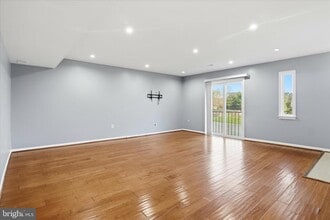 4614 Conwell Dr in Annandale, VA - Building Photo - Building Photo