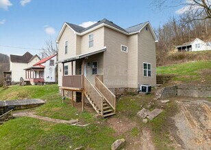 45 Lincoln St in Grafton, WV - Building Photo - Building Photo