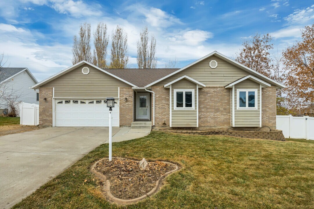 778 S 410 E in Salem, UT - Building Photo