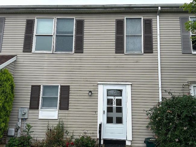 property at 203 Poplar Dr