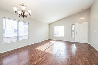 6333 Winter Valley Ct in Las Vegas, NV - Foto de edificio - Building Photo