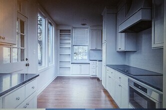 25 W Perry St, Unit 1 in Savannah, GA - Building Photo - Building Photo
