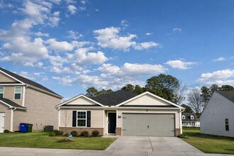 1407 N Wilshire Ct in Kinston, NC - Building Photo - Building Photo