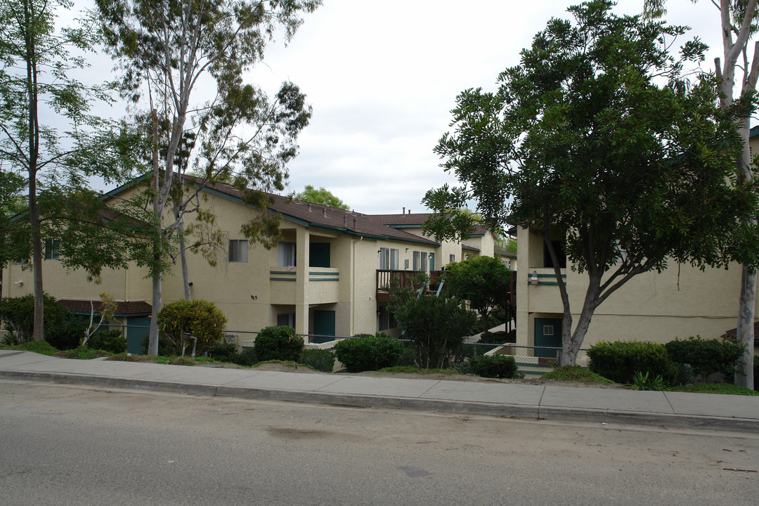 Vista Gardens in Vista, CA - Building Photo