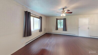2494 Schutzen St in North Pole, AK - Building Photo - Building Photo