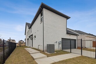 8972 Carriageway Mews in Frisco, TX - Building Photo - Building Photo