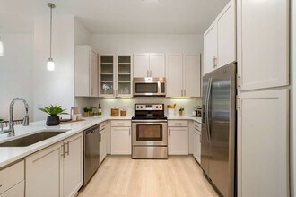 Allure at Southpark in Charlotte, NC - Building Photo - Building Photo
