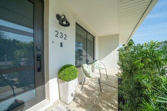 232 Wellesley Dr in Lake Worth Beach, FL - Building Photo - Building Photo